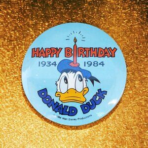 VTG Donald Duck Happy Birthday Button 1984 Walt Disney Collectible Pinback Badge